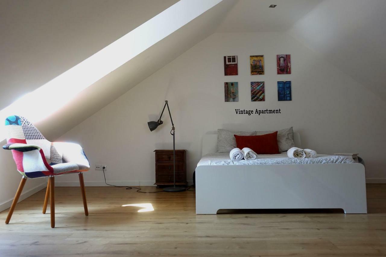 Apartamento Tiles Square Apartments - Desterro Flats *